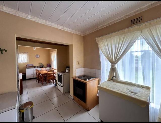 5 BEDROOM HOUSE FOR SALE IN MODDER EAST